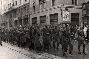 1200px-Partizani_u_Sarajevu_1945